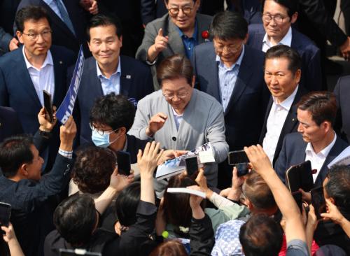 대선 후보 첫 행선지 이재명 광화문, 김문수 서울, 이준석 여수行