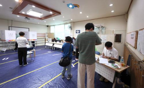 [단독] 6·3 대선서 쏟아진 투표사무원 실수…'교육 의무화법' 나왔다
