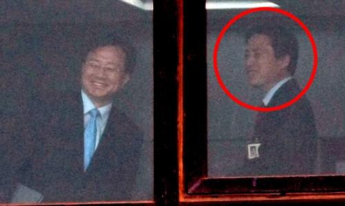 조은석, 盧 대검 조사 당시 홍만표와 웃는 얼굴 사진 소환