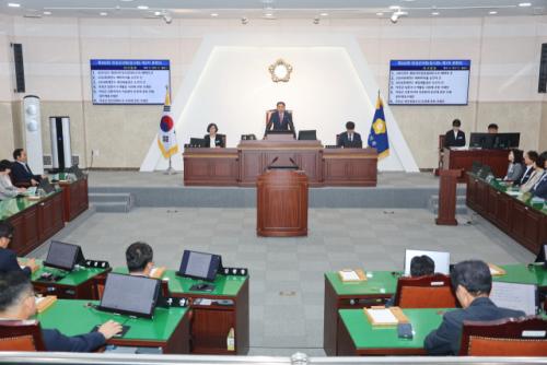 의성군의회, 생활 밀착형 조례 3건 제정…정례회 폐회