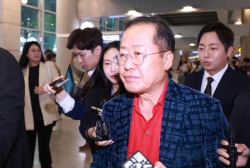 홍준표·오세훈·이준석 몸풀기…보수 진영 정계 개편 가능성은?