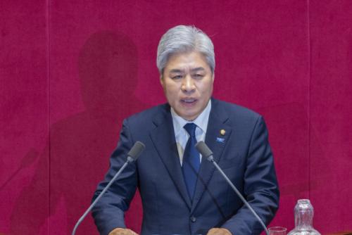 서왕진 "조국 출마 원점 재검토…국민 신뢰 바닥, 다시 출발"