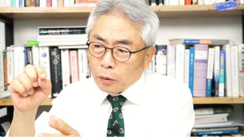 정규재 "李, 좌파→중도 이행 중…여당 당권 두고 '이기는 편이 내 편', '이 방 尹 낮술 마시던 방' 크게 웃어"