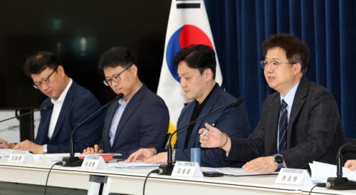 '재난·안전' 공무원 수당 두 배↑…승진기간도 단축