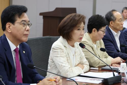 나경원 "尹 관련 사과 요구 그만…불필요한 분열"