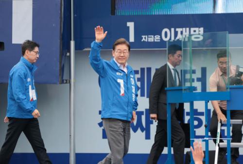 민주, 대통령 4년 연임제 등 개헌안…거부권 제한, 검찰개혁도