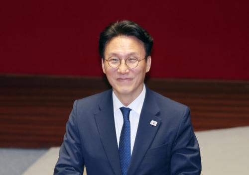 김민석 총리 "의대생 복귀 '큰 일보전진'…결실의 길 찾겠다"